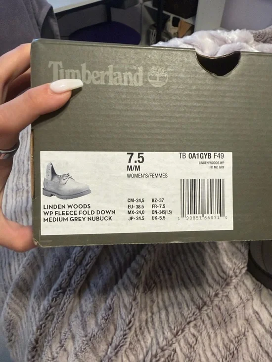 Timberland Light Gray Leather Lace-Up Boot with Gum Lug Sole - Picture 4 of 4